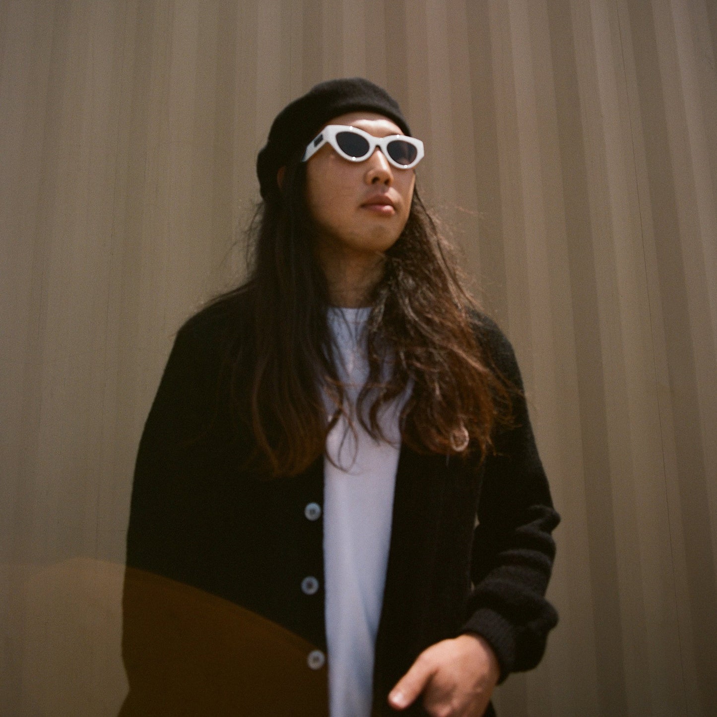 FACADE // ANTI FLASH WHITE