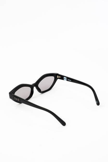 MILK // GLOSS BLACK [LIGHT GREY TINT LENZ]
