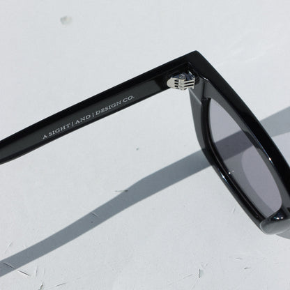 ACE // GLOSS BLACK [GREY LIGHT LENZ]